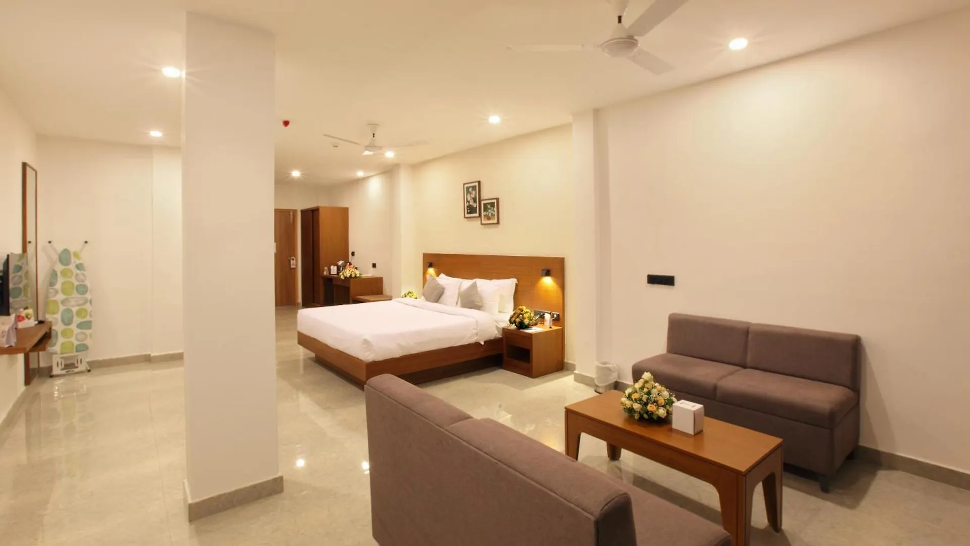 Hotel Prince Kaladi